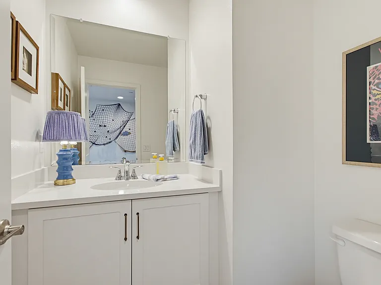 2528 Delphinium Ln — Photo 45