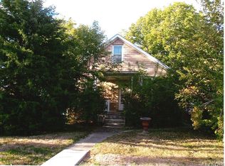 1505 6th St, Highland, IL 62249