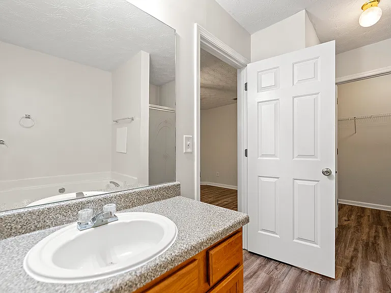 3033 Western Sunset Ct — Photo 16