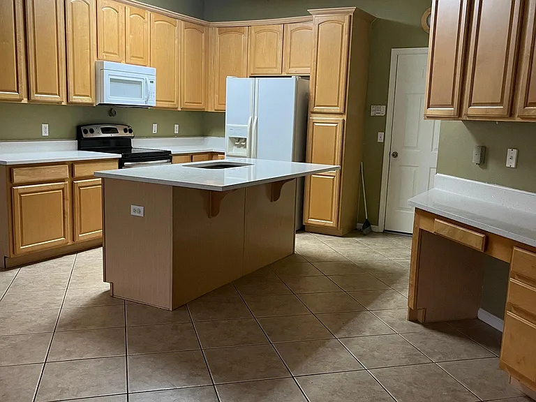 1761 Setting Sun Loop — Photo 12