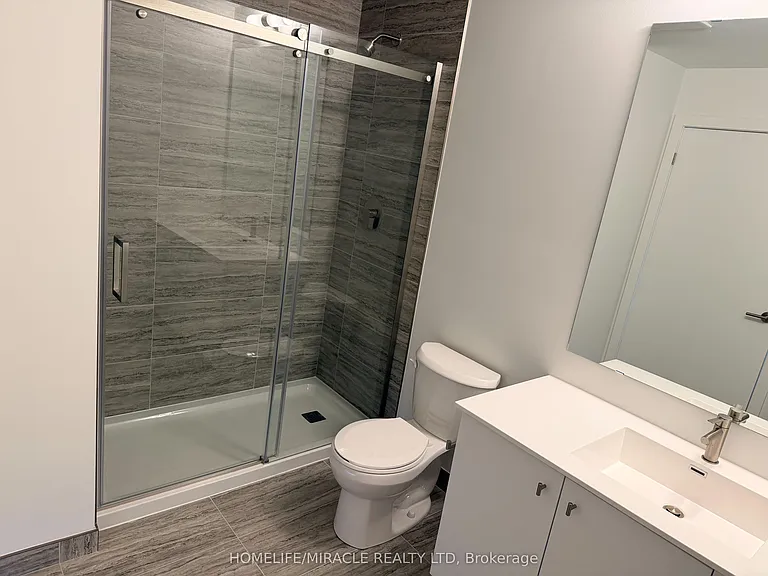 25 Wellington St S #3210 — Photo 13