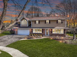 647 E Wilton Ct, Palatine, IL 60074