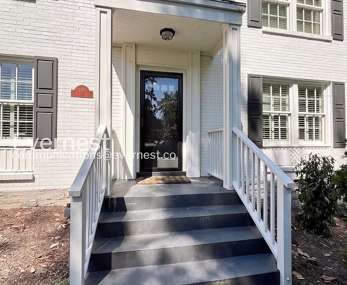 109 Mayfair Rd — Photo 4
