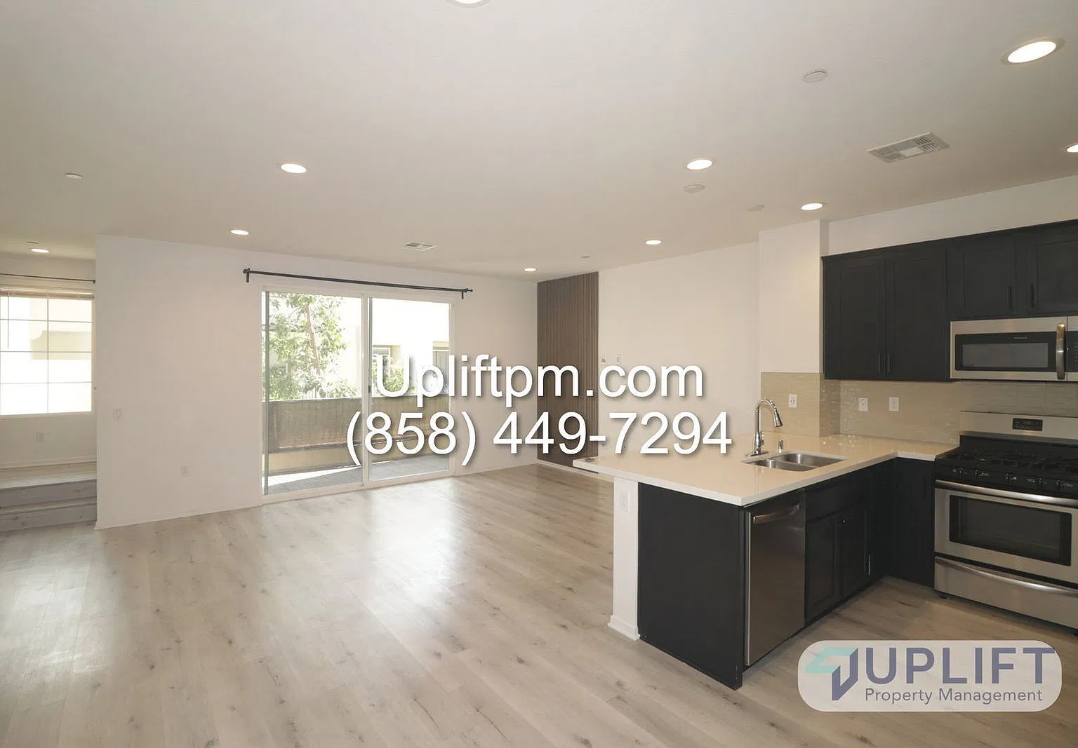 3 bed, 2.5 bath, 1410 sqft, $3,595 — Photo 2