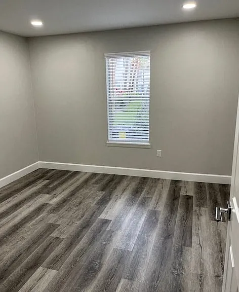 Spring Lake Apartments — Photo 25