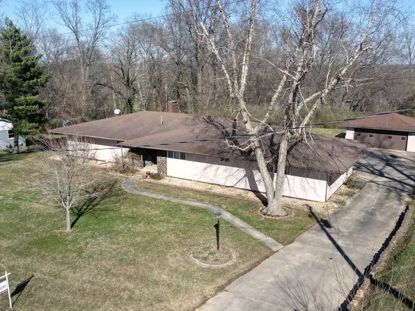 514 N Walnut St, West Frankfort, IL 62896