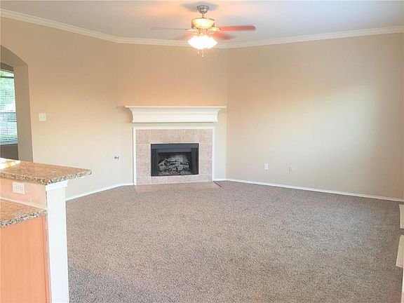 5th image of 3600 Lombardy Dr