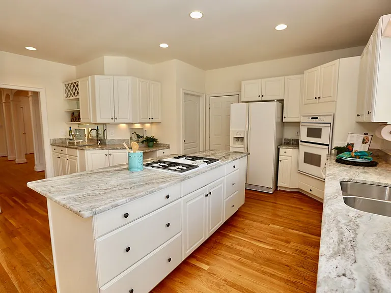 1709 Timber Ridge Ct — Photo 16