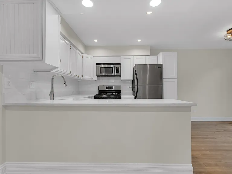 608 Inverrary Ln #608 — Photo 8