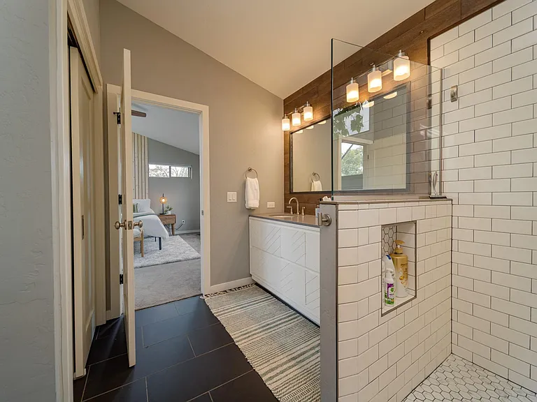 1346 Rood Ave — Photo 14