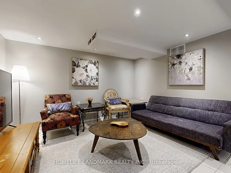 30 Paperbirch Dr — Photo 16