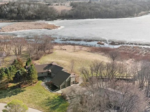 8325 Ox Yoke Cir, Maple Plain, MN 55359
