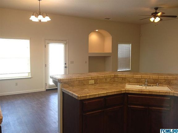 4th image of 1010 E Margalo Ct