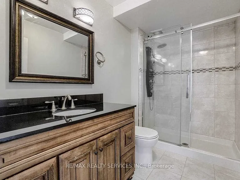 16 Ollie Ave — Photo 14