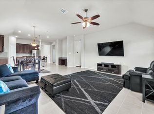 100 Gardenia Dr, Azle, TX 76020