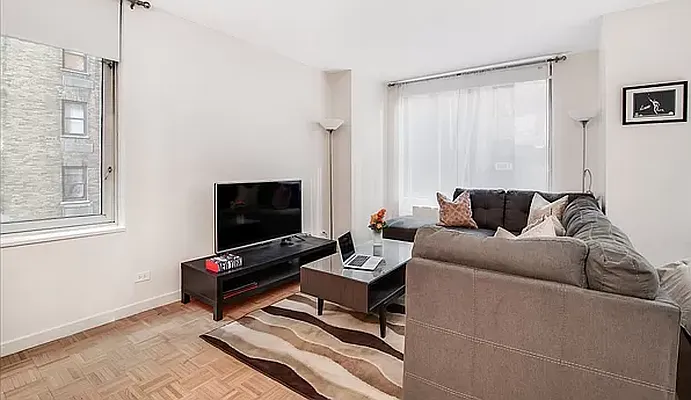 Rented by LV NY REALTY INC | media 6