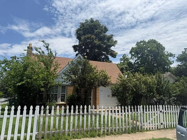 2701 STUART — Photo 2