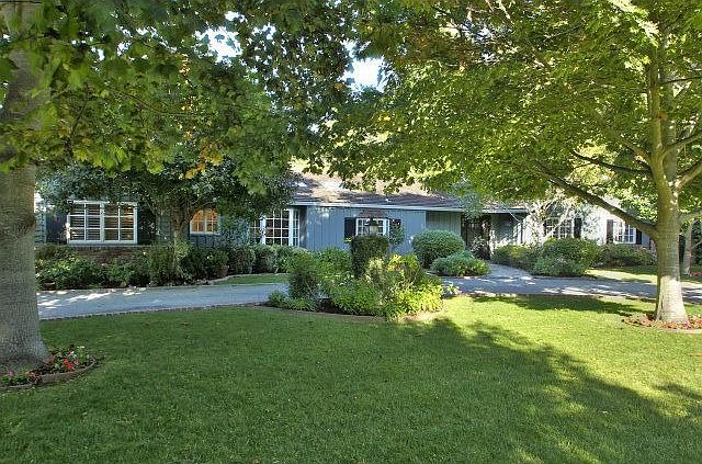 1st image of 49 Jennings Ln