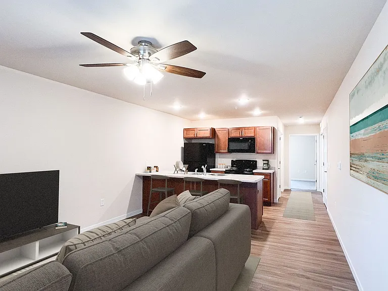 713 Caroline St — Photo 11
