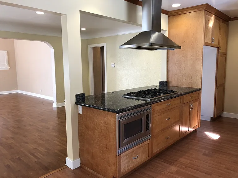 507 E Cypress St — Photo 7