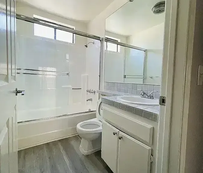 3462 Mentone Ave #206 — Photo 5