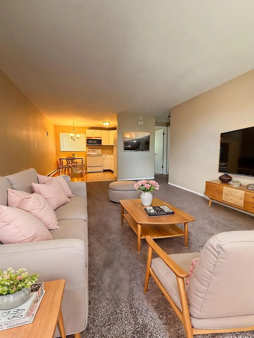 $600 off first months rent/ 2 bed 1 bath apartment near Ft Carson — Photo 1