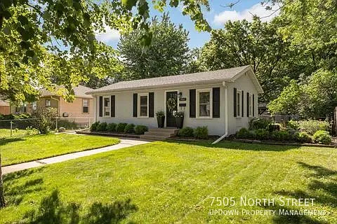 Charming 3-Bed Gem with Hardwood Floors in Saint Louis Park! — Photo 1