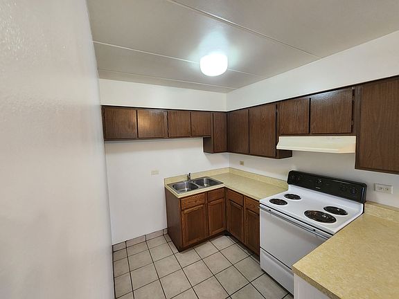 5th image of 4900 Butterfield Rd APT 100