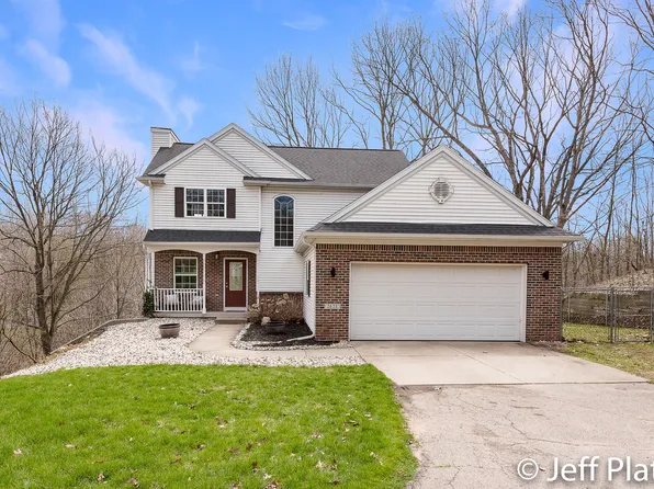 2628 Berkley Ct NE, Sparta, MI 49345