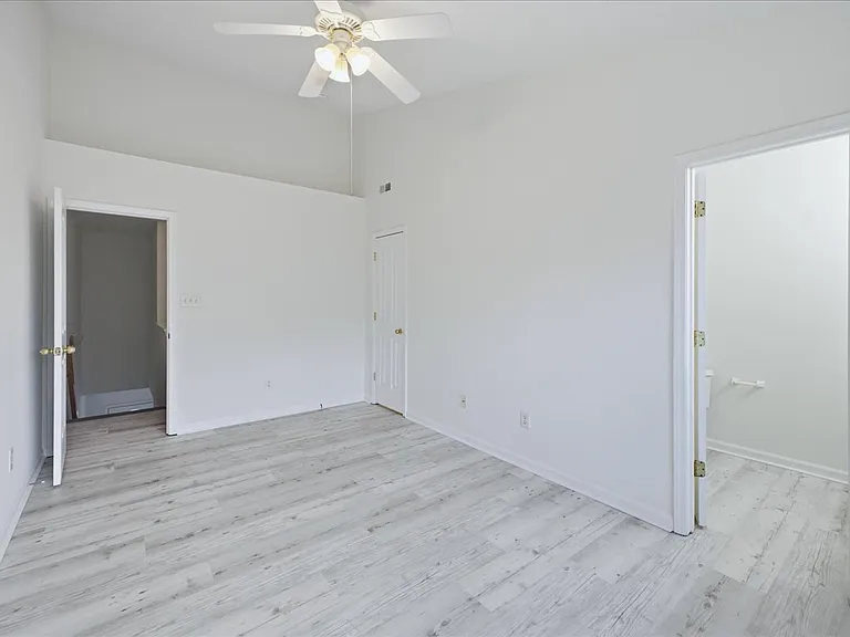 6928 Creft Cir — Photo 29