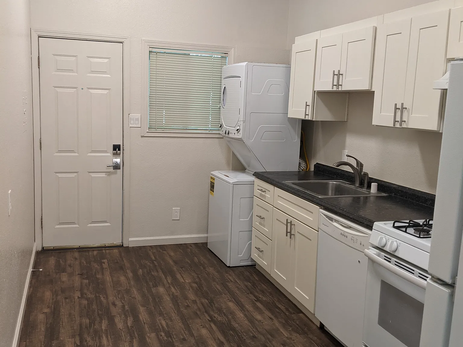 Almaden Park Apartments — Photo 4