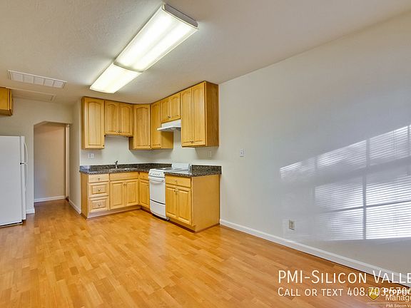 3rd image of 495 S Pastoria Ave #495