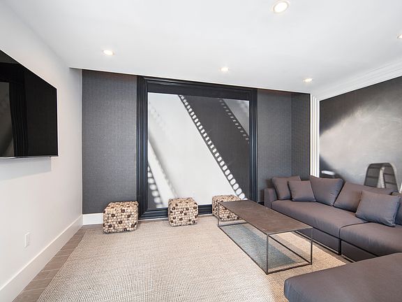 5th image of 313 Saint Marks Ave APT 3P