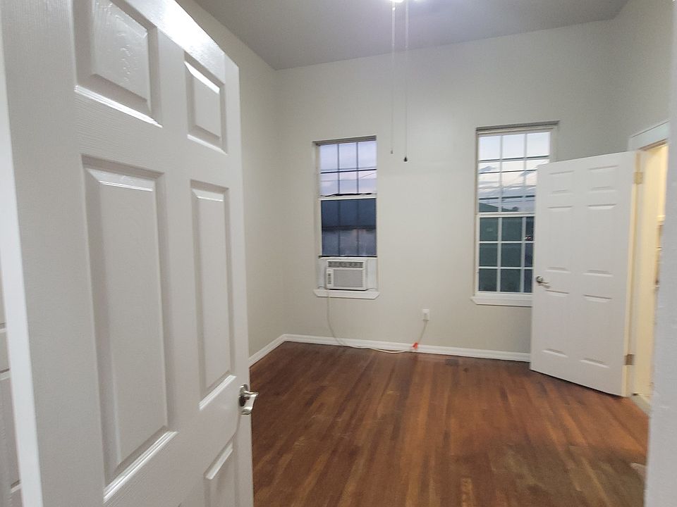 1st image of 3827 Avenue S S
