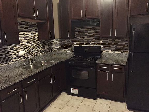 4th image of 6603 S Saint Lawrence Ave #1