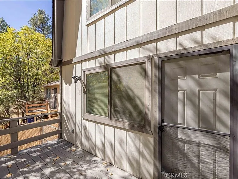 548 Moreno Ln — Photo 4