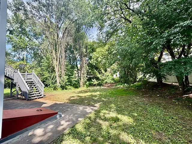 2 bed, 800 sqft, $2,000 — Photo 2