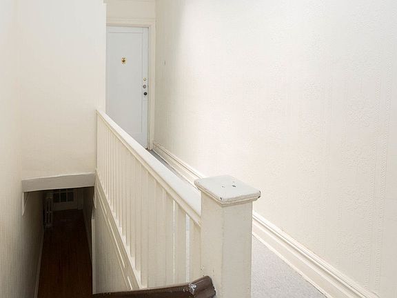 4th image of 701 Bradford St