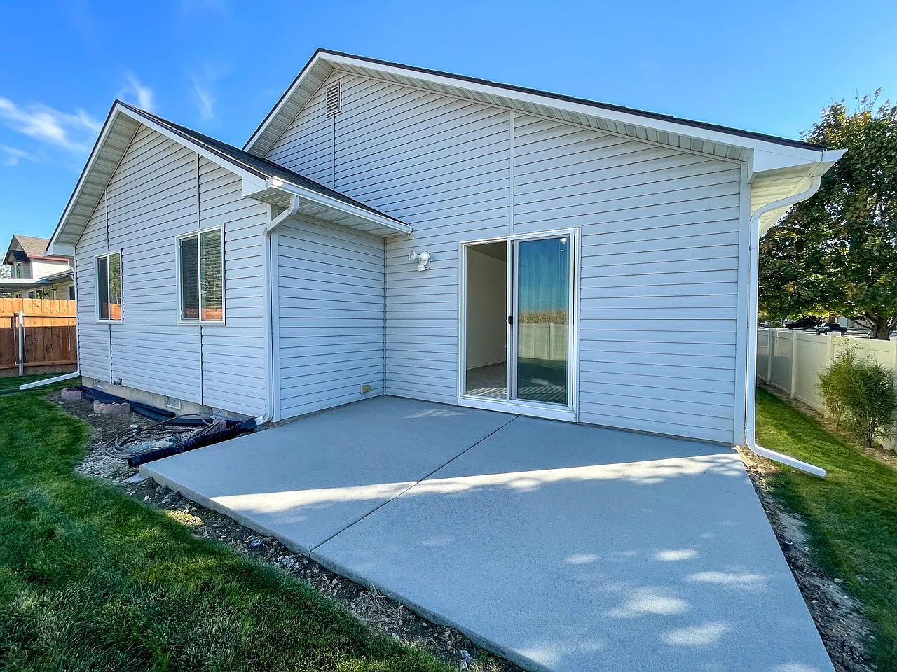 3 bed, 1209 sqft, $1,900 — Photo 4