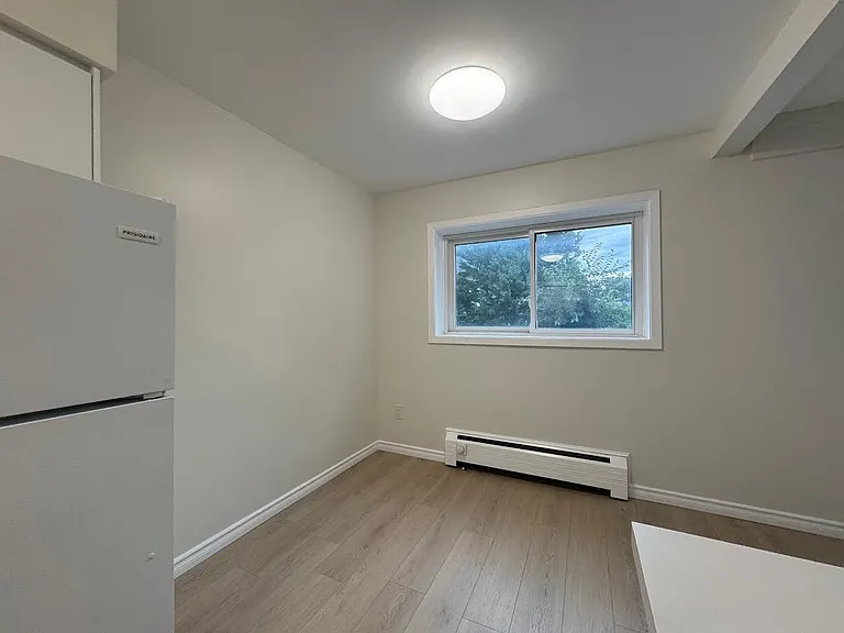 355 Clyde Rd #7 — Photo 7