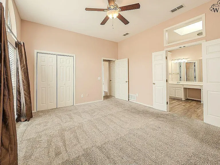 4009 Kingsbury Dr — Photo 13