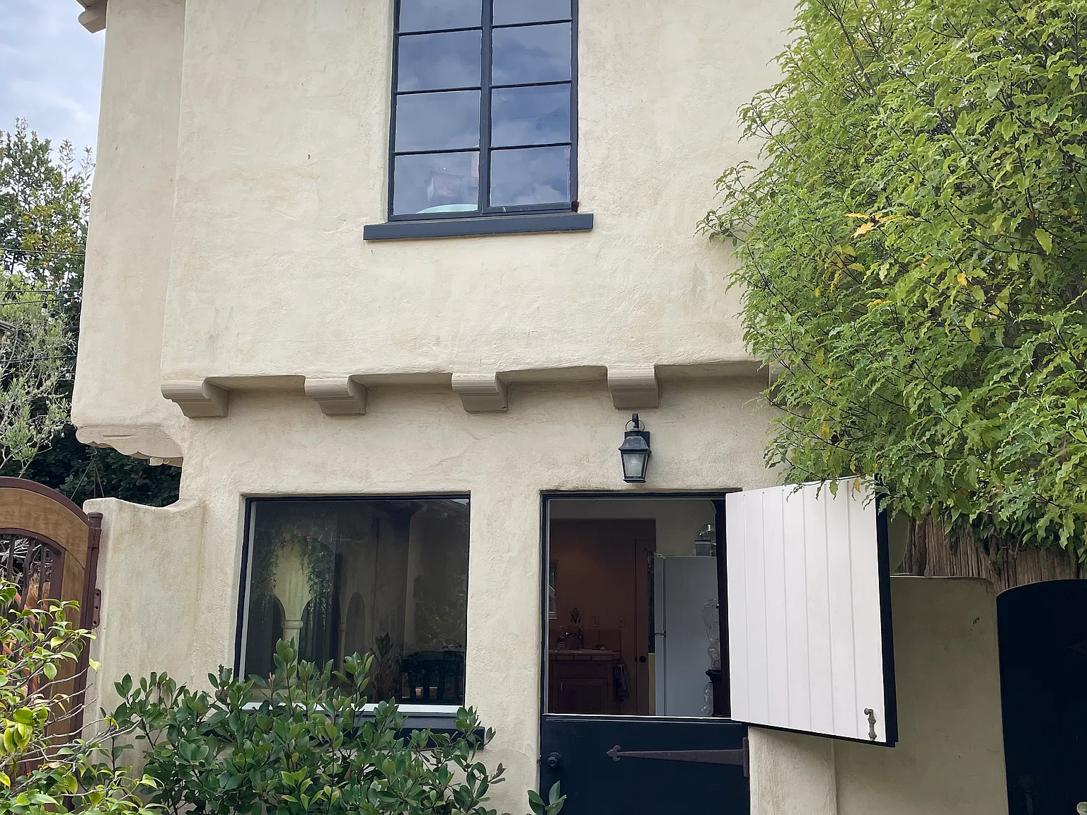 Studio, 440 sqft, $2,975 — Photo 2