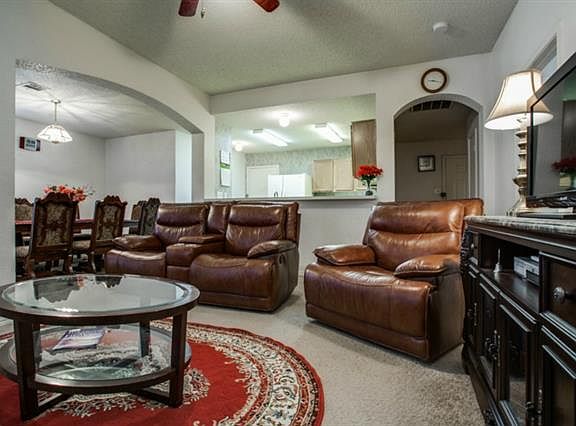2nd image of 6001 Sasaki Way