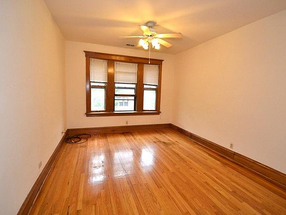 3rd image of 3606-08 N Bosworth Ave