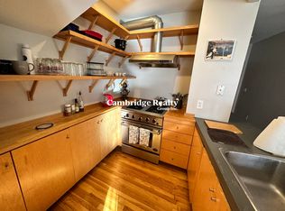 132 Columbia St #4, Cambridge, MA 02139