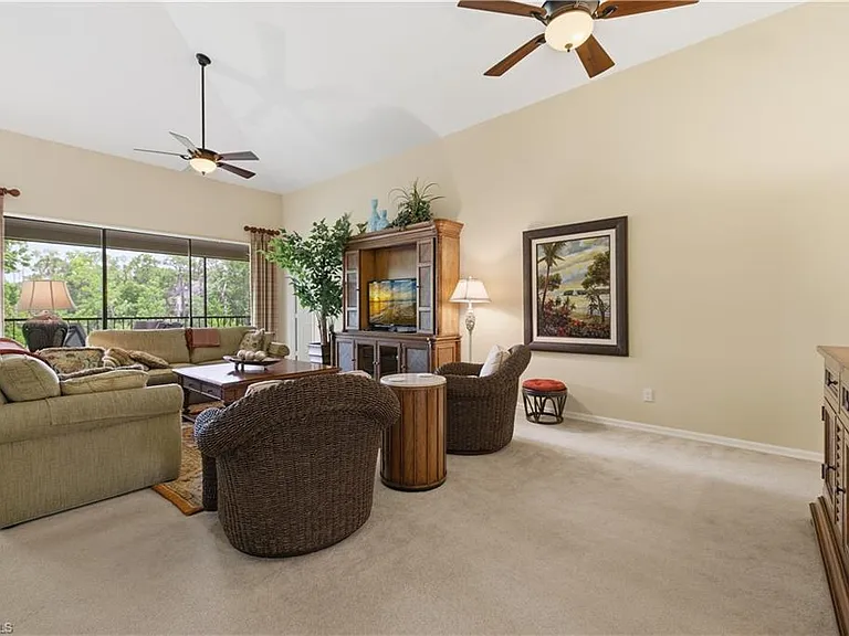 27038 Oakwood Lake Dr — Photo 6