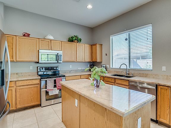4th image of 22214 N 34th Dr