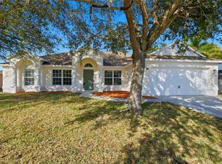 843 SE Carnival Ave, Port Saint Lucie, FL 34983