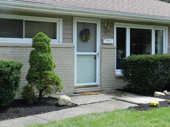 2nd image of 1411 Trachsel Ave