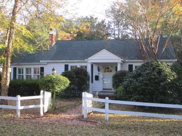 411 Chesnut St, Camden, SC 29020